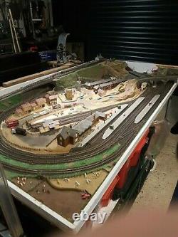 N Gauge Layout Including Locos & Rolling Stock