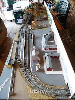N Gauge complete model railway layout, good condition, nice scenery, buildings
