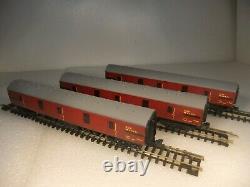 N gauge Farish 3x Customised Royal Mail GUV Coaches M86521 One is Motorised