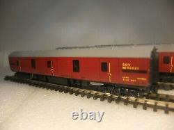 N gauge Farish 3x Customised Royal Mail GUV Coaches M86521 One is Motorised