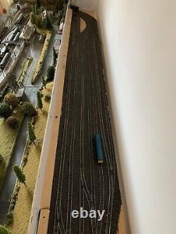 N gauge model railway layout based on Castle Cary 226cm x 75cm