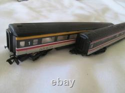 Rake of 7 Graham Farish N Gauge Executive carriages including 1st class & buffet